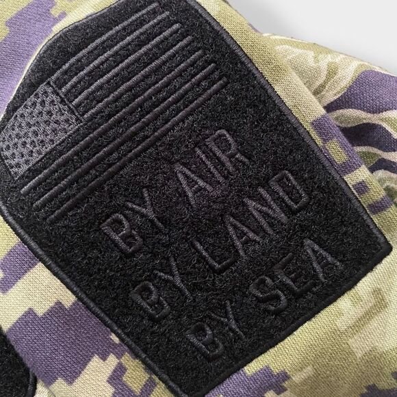 Under Armour Project Rock Womens Veterans Day Fleece Loose Fit Hoodie size L (a) - Picture 3 of 11